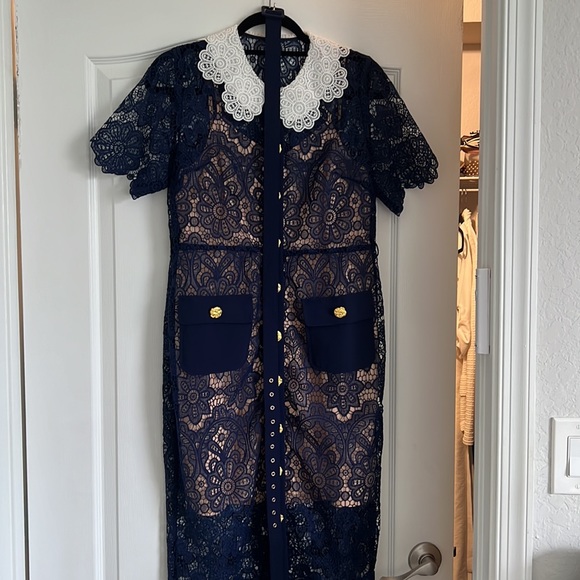 Lace dress - Picture 5 of 5